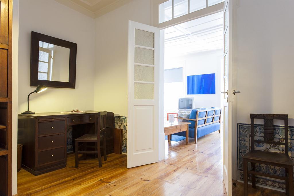 Appartement Joivy Classic 3br With Workspace In Chiado, 2mins From Baixa-chiado Subway Lissabon