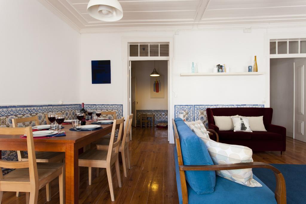 Appartement Joivy Classic 3br With Workspace In Chiado, 2mins From Baixa-chiado Subway Lissabon